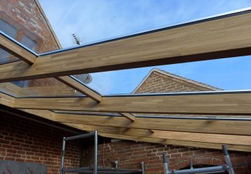 Solid Oak/Aluminium Solarlux bifold and wintergarden glass roof