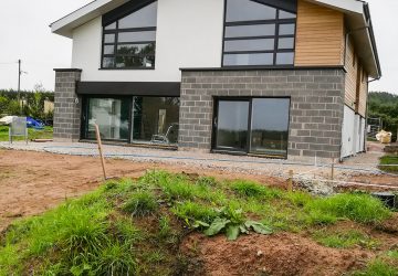 Projects Gallery - Internorm Windows as Feature Glazing in a new-build ...