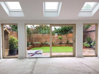 Internorm sliding doors and fixed panels in an extension