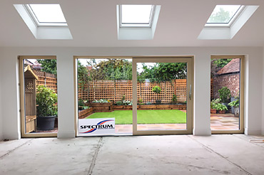 Internorm sliding doors and fixed panels in an extension