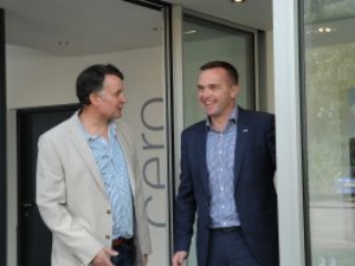 customers-at-the-spectrum-showroom