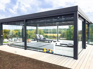 A Solarlux Acubis free-standing glass room in Leicestershire