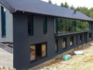 Unusual Contemporary House with Internorm windows