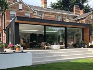 Solarlux Cero Slim-Profile Sliding Doors on a Flat-Roof Extension