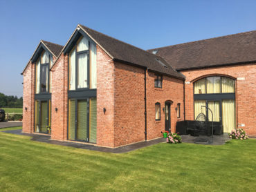 Grange Barn conversion with Kastrup timber/aluminium windows