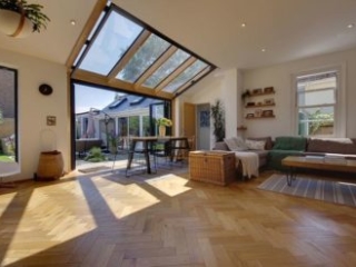 2019-0964-18 Solarlux Avantgarde Oak/Aluminium Glass Roof and bifold doors in an extension