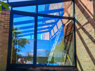 20230380-03 Glass-roofed living room extension with garden door