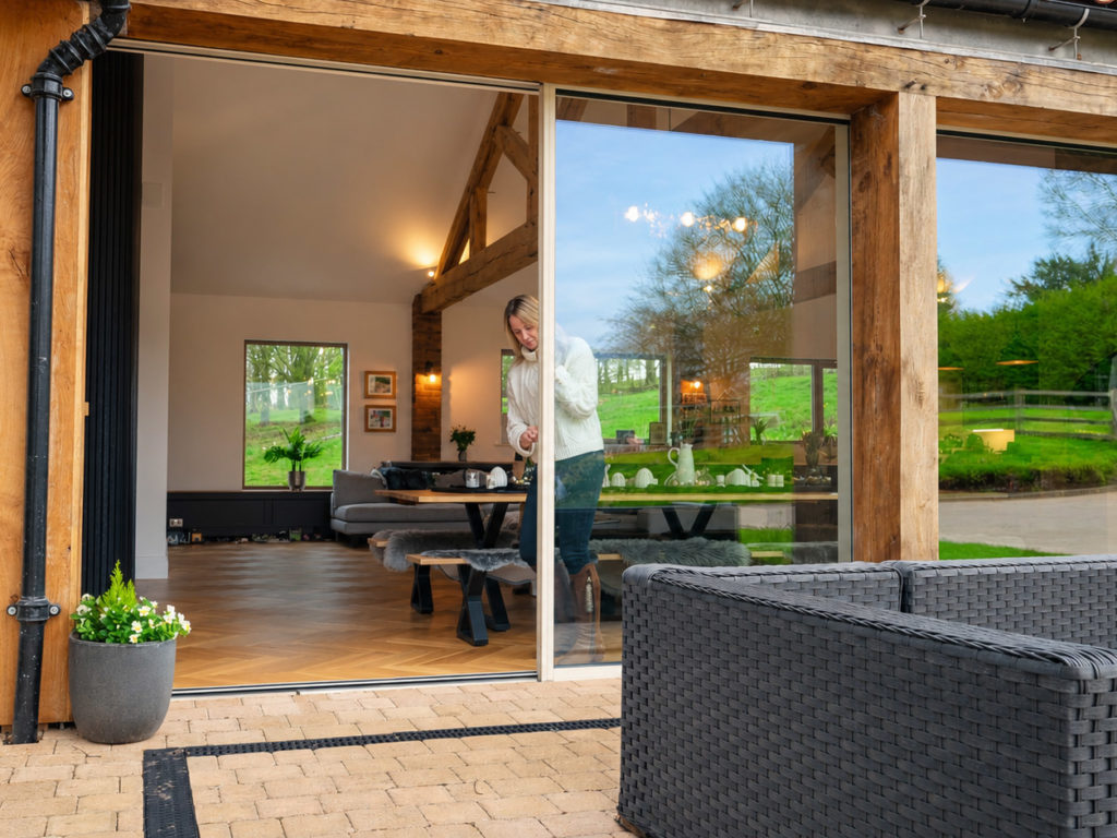 Closing a Cero sliding door