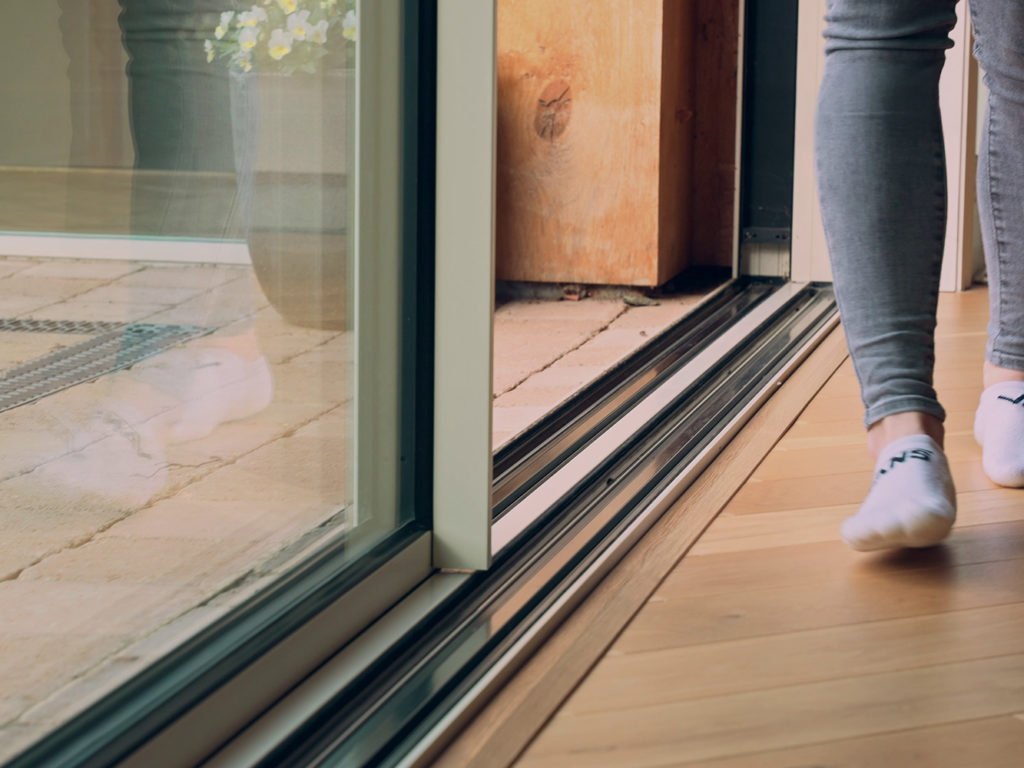 The floor track of the Cero sliding door