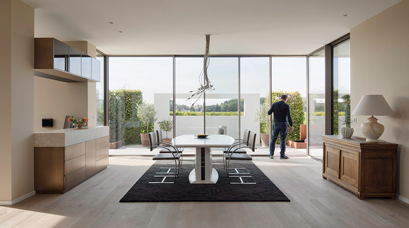 Solarlux Cero III sliding doors, tripled-glazed, in a luxury home