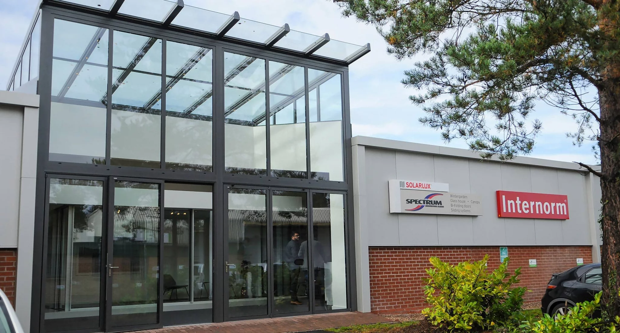 Spectrum Architectural Glazing Showroom - Solarlux Glass Extension